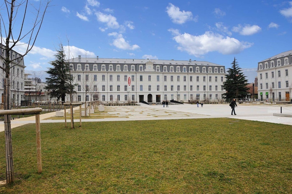 Residhome Caserne de Bonne.