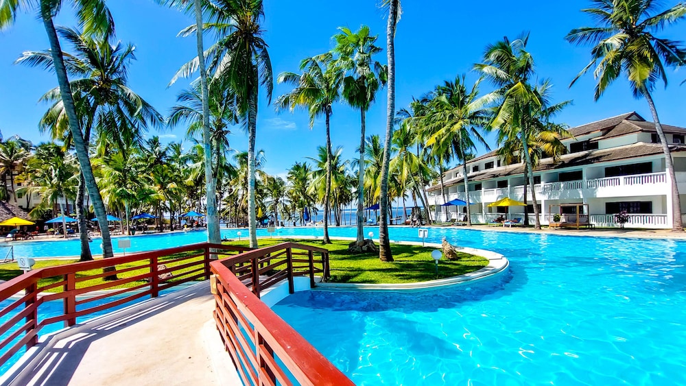 PrideInn Flamingo Beach Resort&Spa Mombasa.