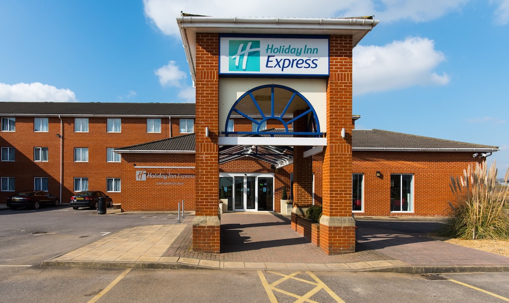 Holiday Inn Express Southampton - West by IHG.