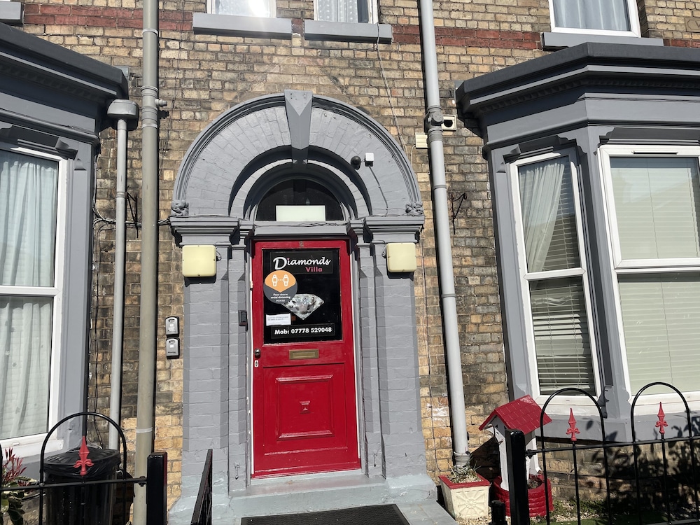 Diamonds Villa.