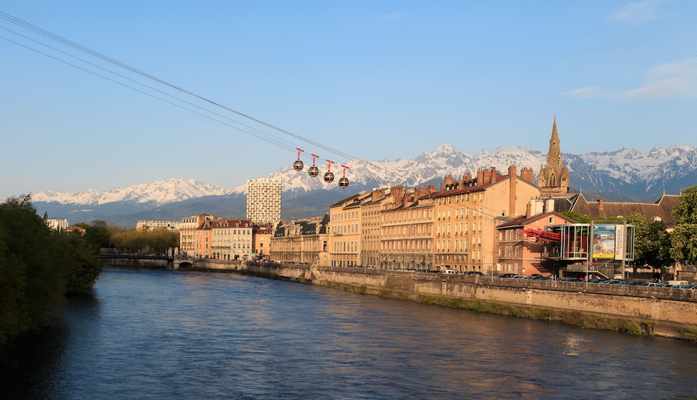 Hôtel de l'Europe Grenoble Hyper Centre.
