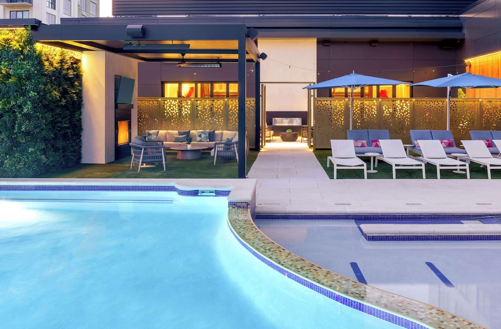 Tempo By Hilton Nashville Downtown.