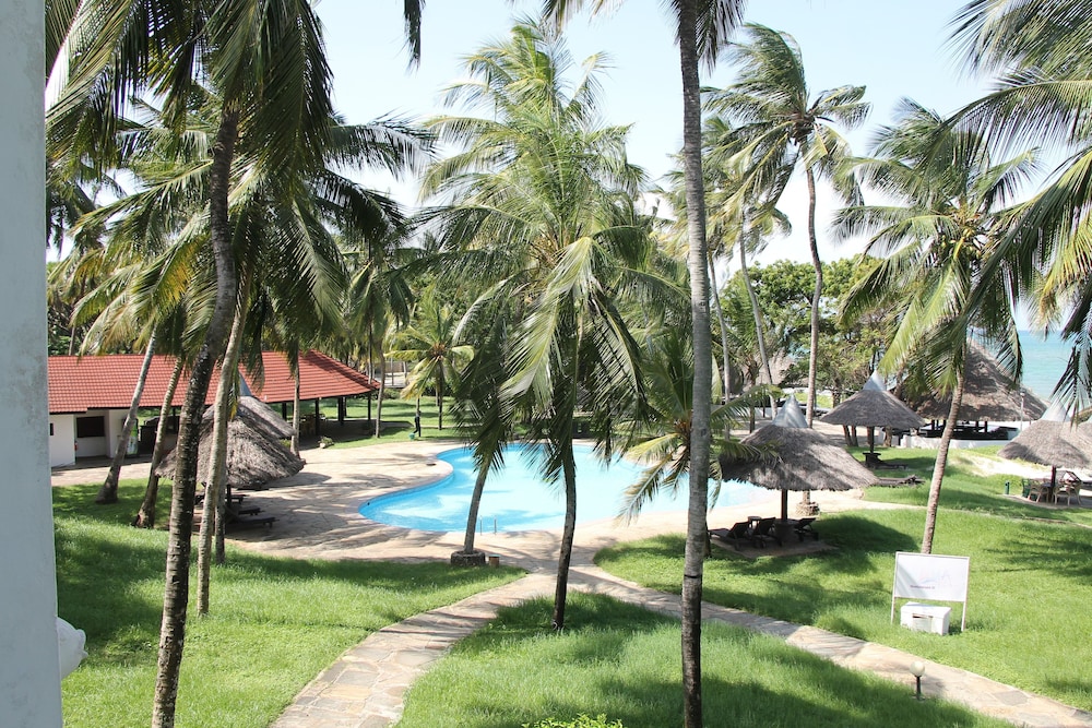 Cocoa Luxury Resort, Nyali.