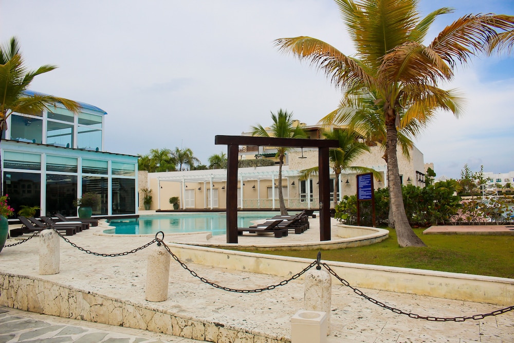TAN Resorts Marina Cap Cana - All-Inclusive.