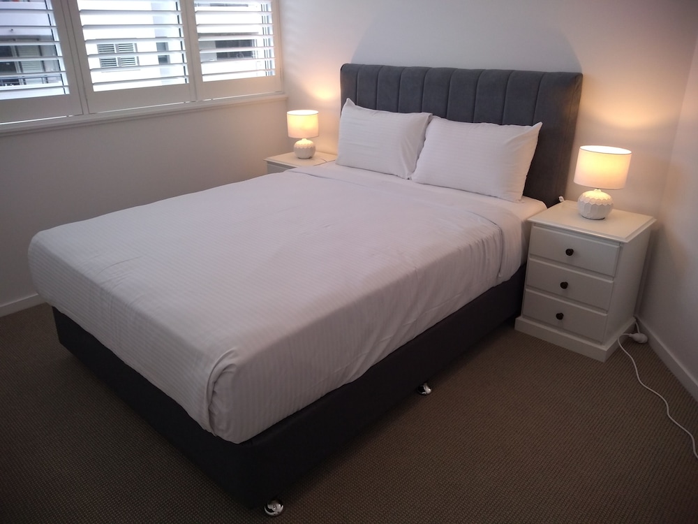 Chasely Apartment Hotel.