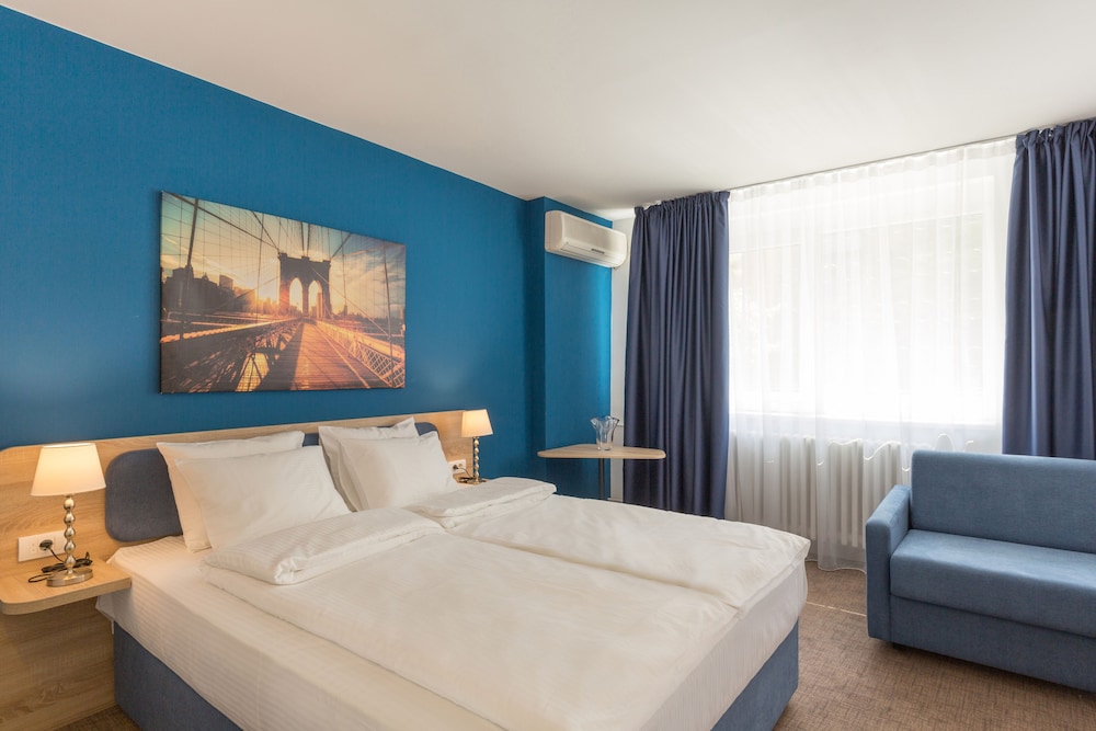 Premium Crown Suites.