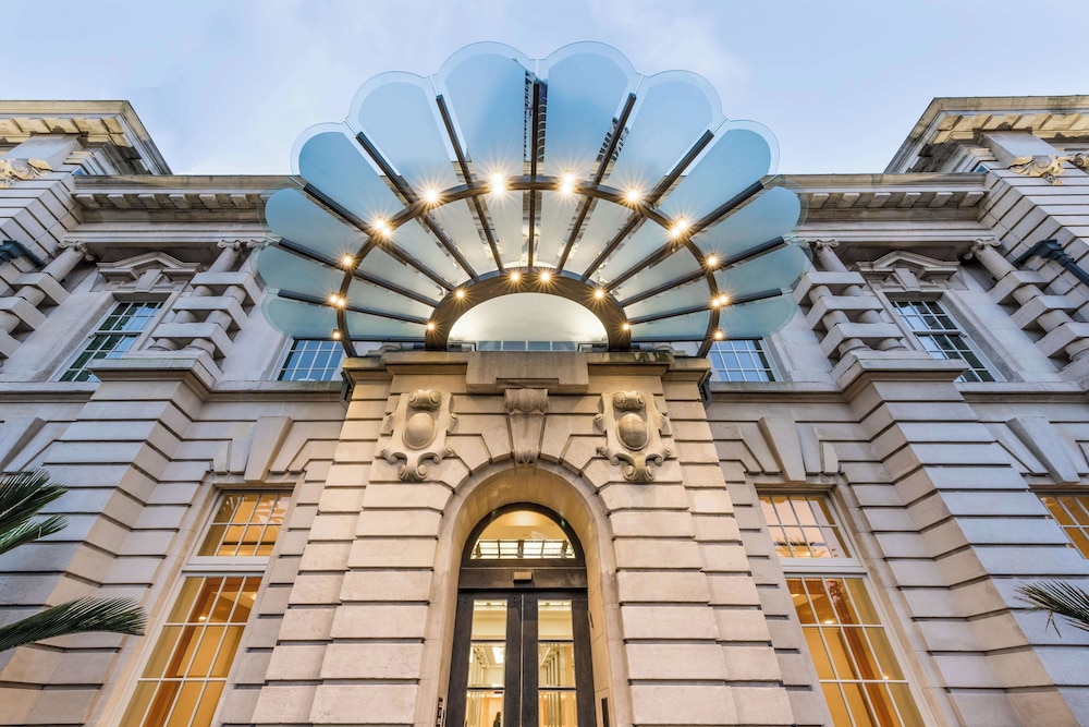 Avani Auckland Metropolis Residences.