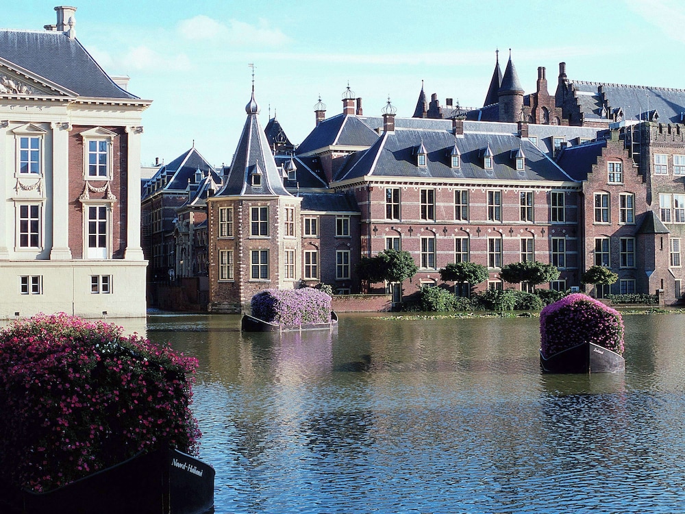 Mercure City Den Haag Central Hotel.