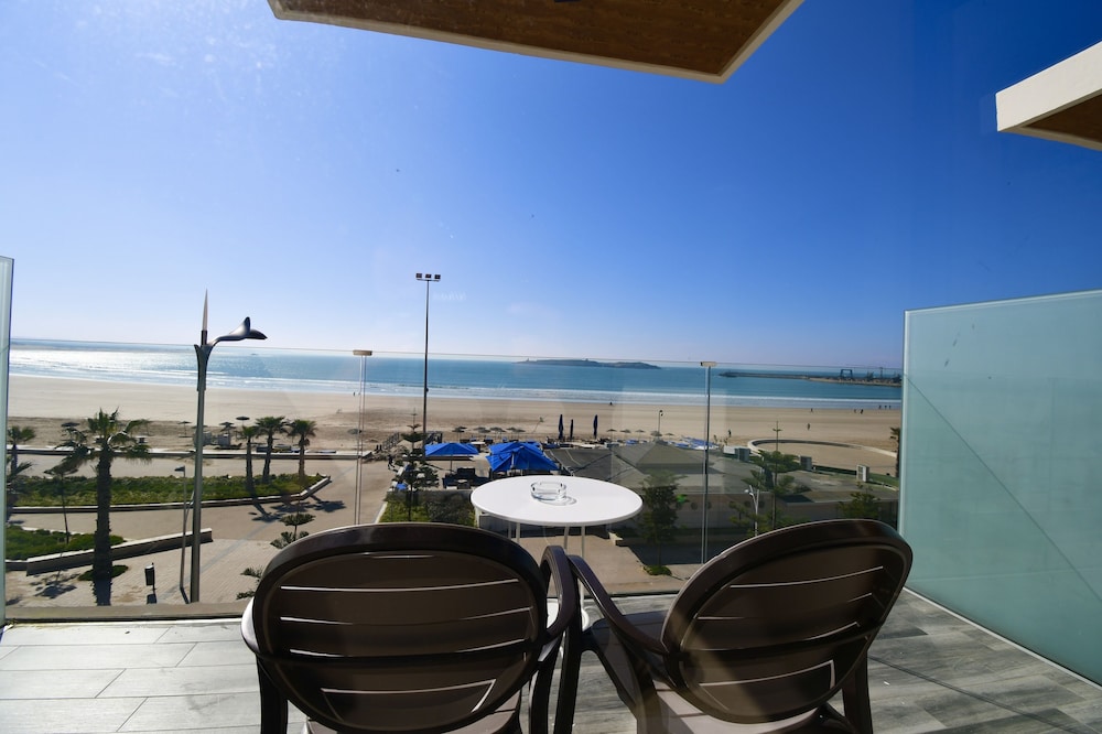 Hotel CotéOcéan Mogador.