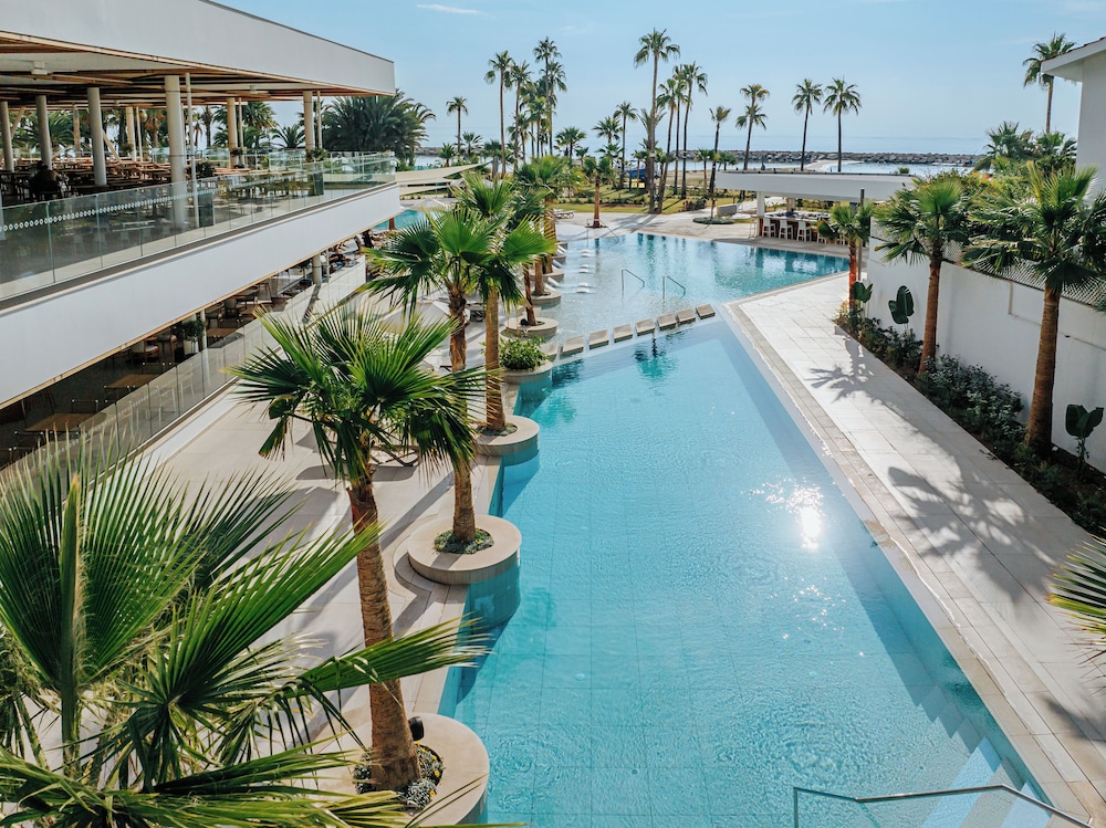 Lordos Beach Hotel&Spa.