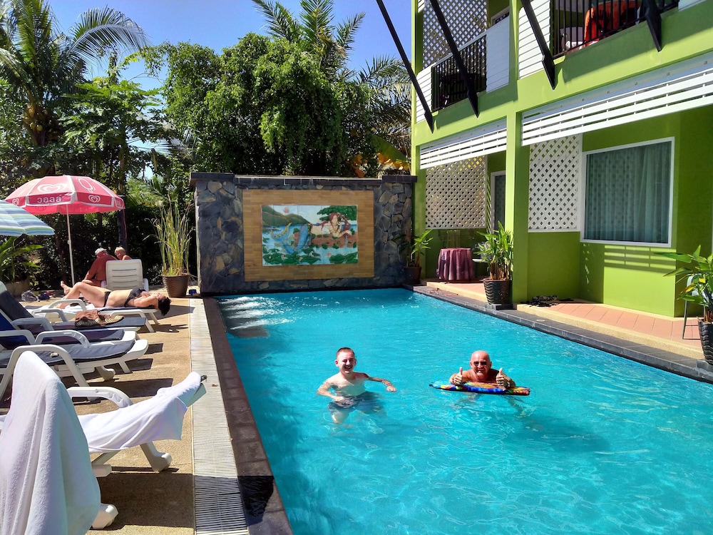 Khaolak C-nior Bungalows