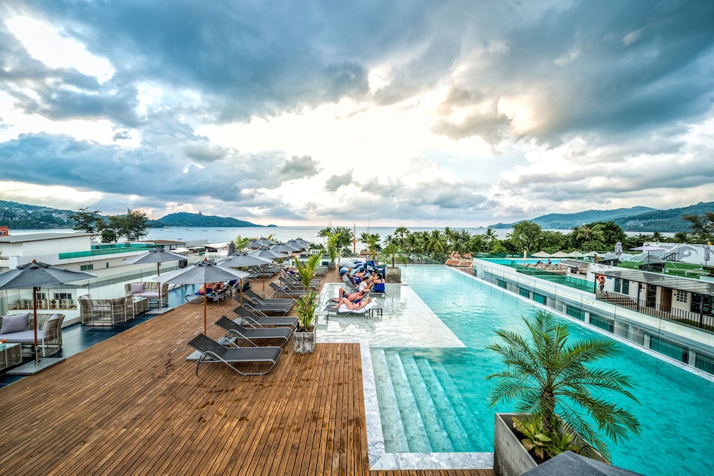 Hotel Clover Patong Phuket afbeelding