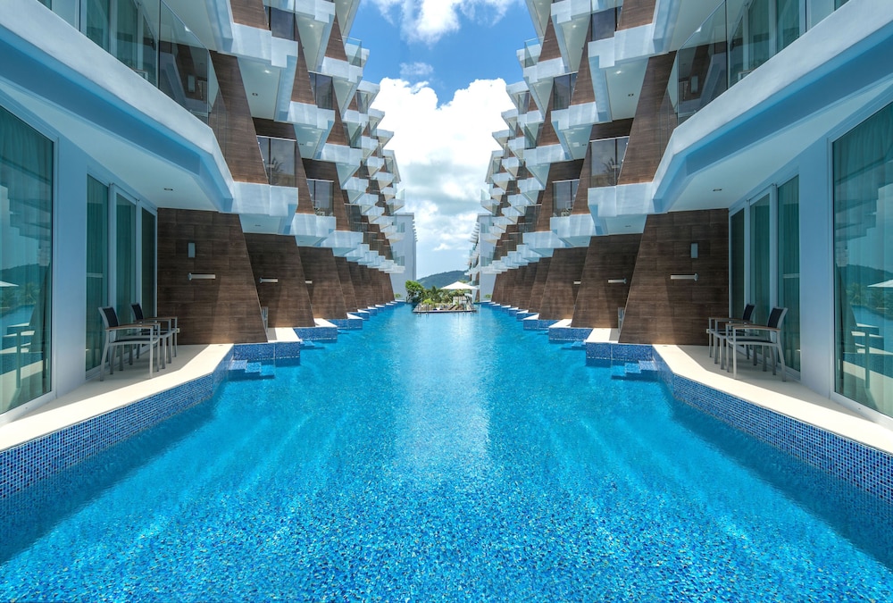 The Beachfront Hotel Phuket afbeelding