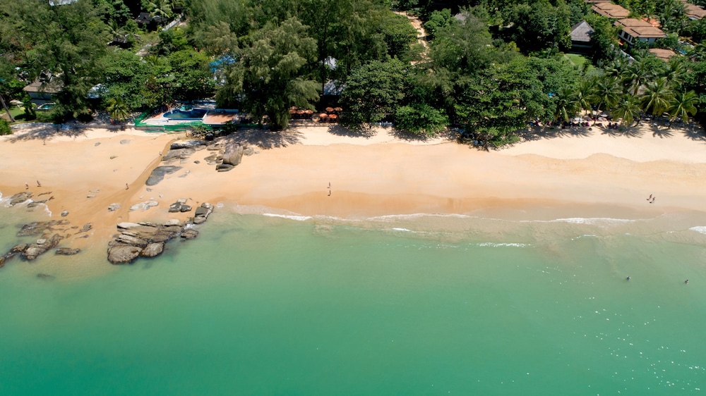 Khaolak Wanaburee Resort