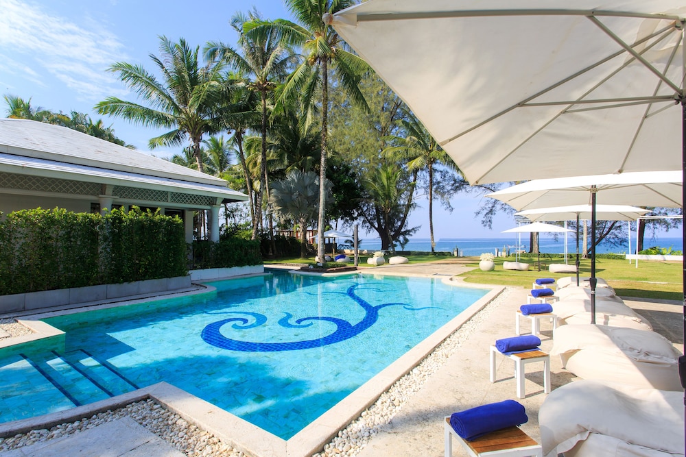 The Anda Mani Khaolak Beachfront Villas