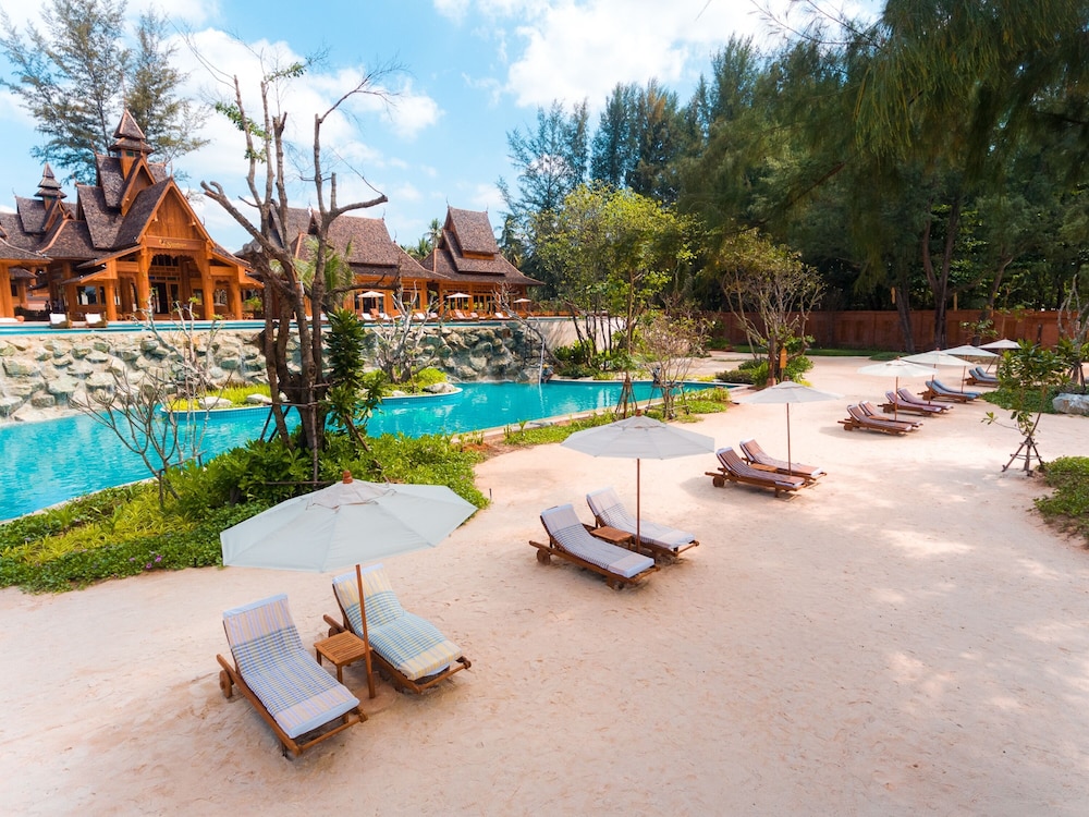 Santhiya Phuket Natai Resort&Spa