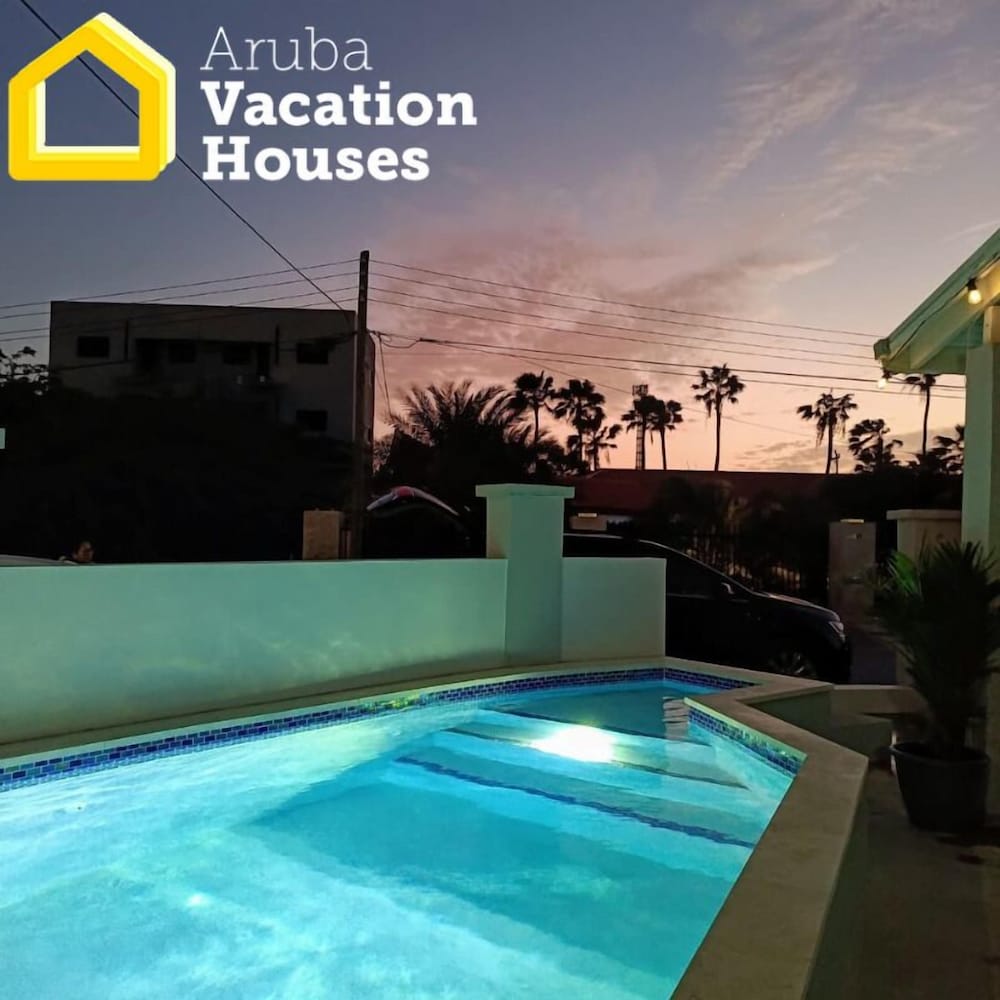 Rooi Santo Residence.