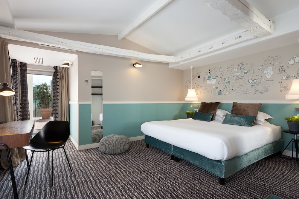 Hôtel Les 3 Poussins afbeelding