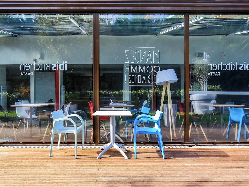 Ibis Marne La Vallee Emerainville.