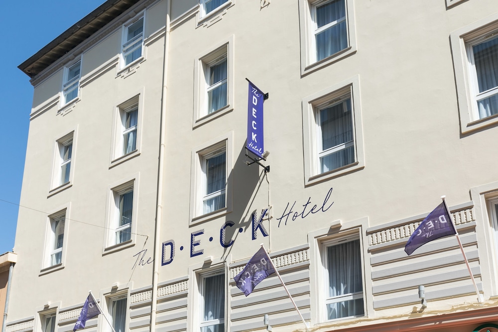 The Deck Hotel by HappyCulture afbeelding