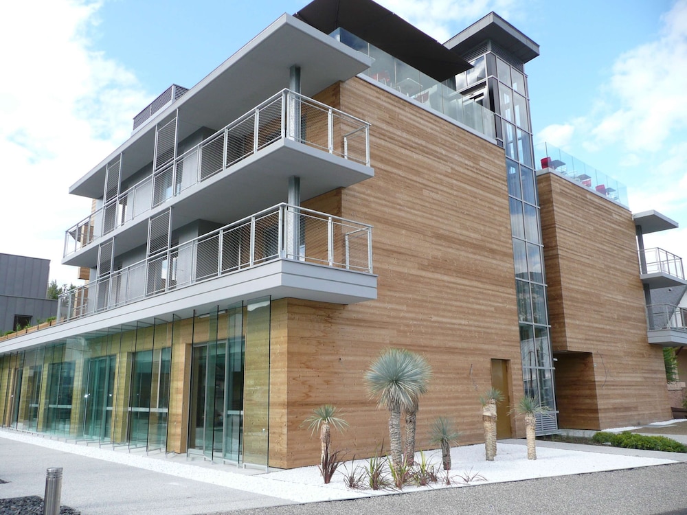 Best Western Aquakub.