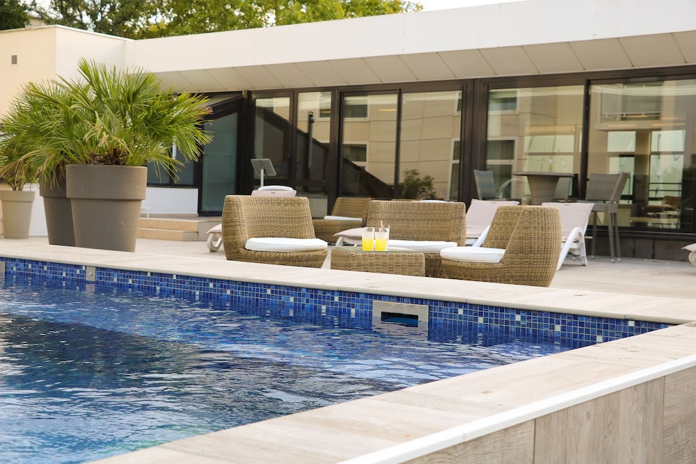 Golden Tulip Aix les Bains.