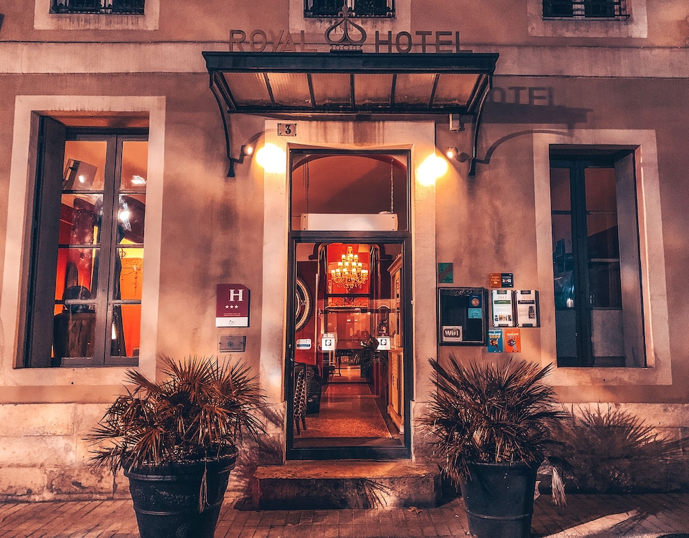 Royal Hotel