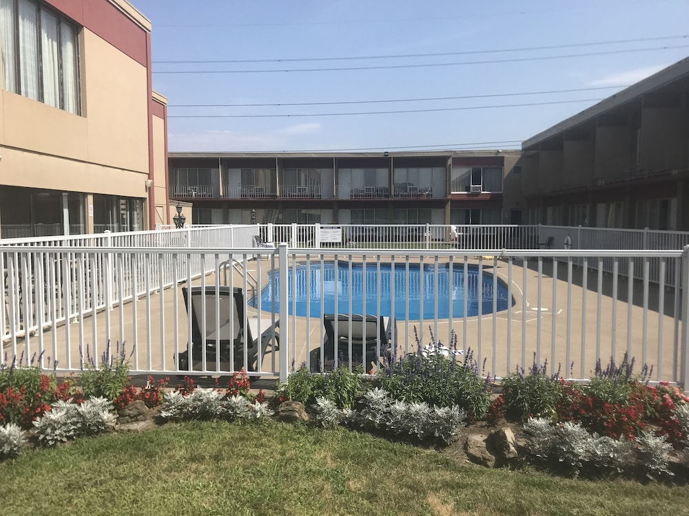 Auberge Royal Versailles – Auberge Royal Versailles in CA