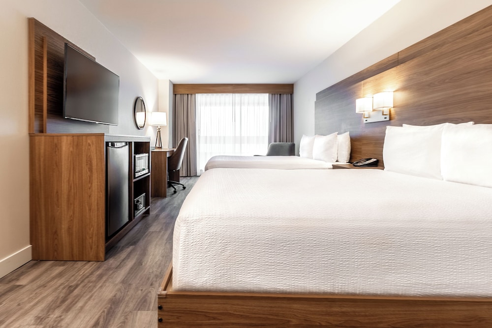Atrium Hotel Vancouver
