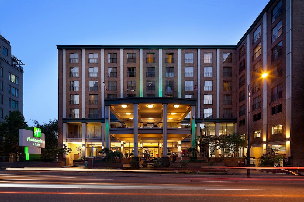 Holiday Inn&Suites Vancouver Downtown by IHG