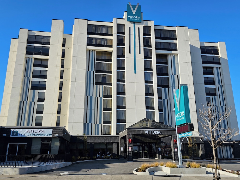 Vittoria Hotel and Suites