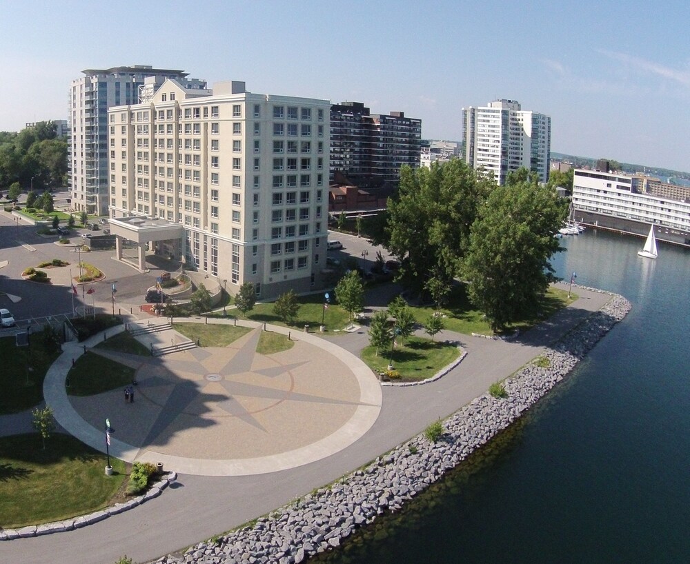 Residence Inn by Marriott Kingston Water's Edge