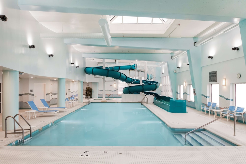 Hampton Inn &amp; Suites by Hilton Halifax - Dartmouth