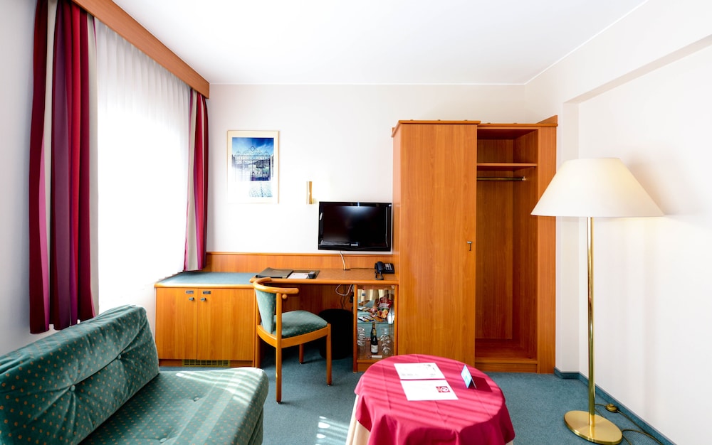 Hotel Christophe Colomb.