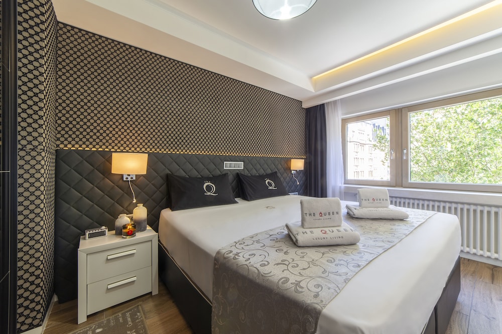 The Queen Luxury Apartments - Villa Carlotta.