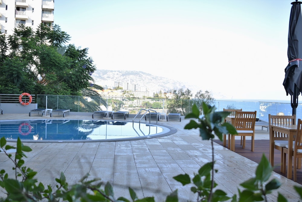 Madeira Regency Cliff afbeelding