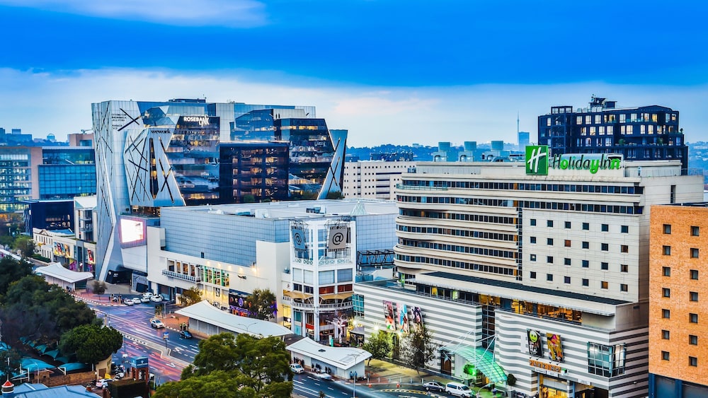 Holiday Inn Johannesburg - Rosebank by IHG.