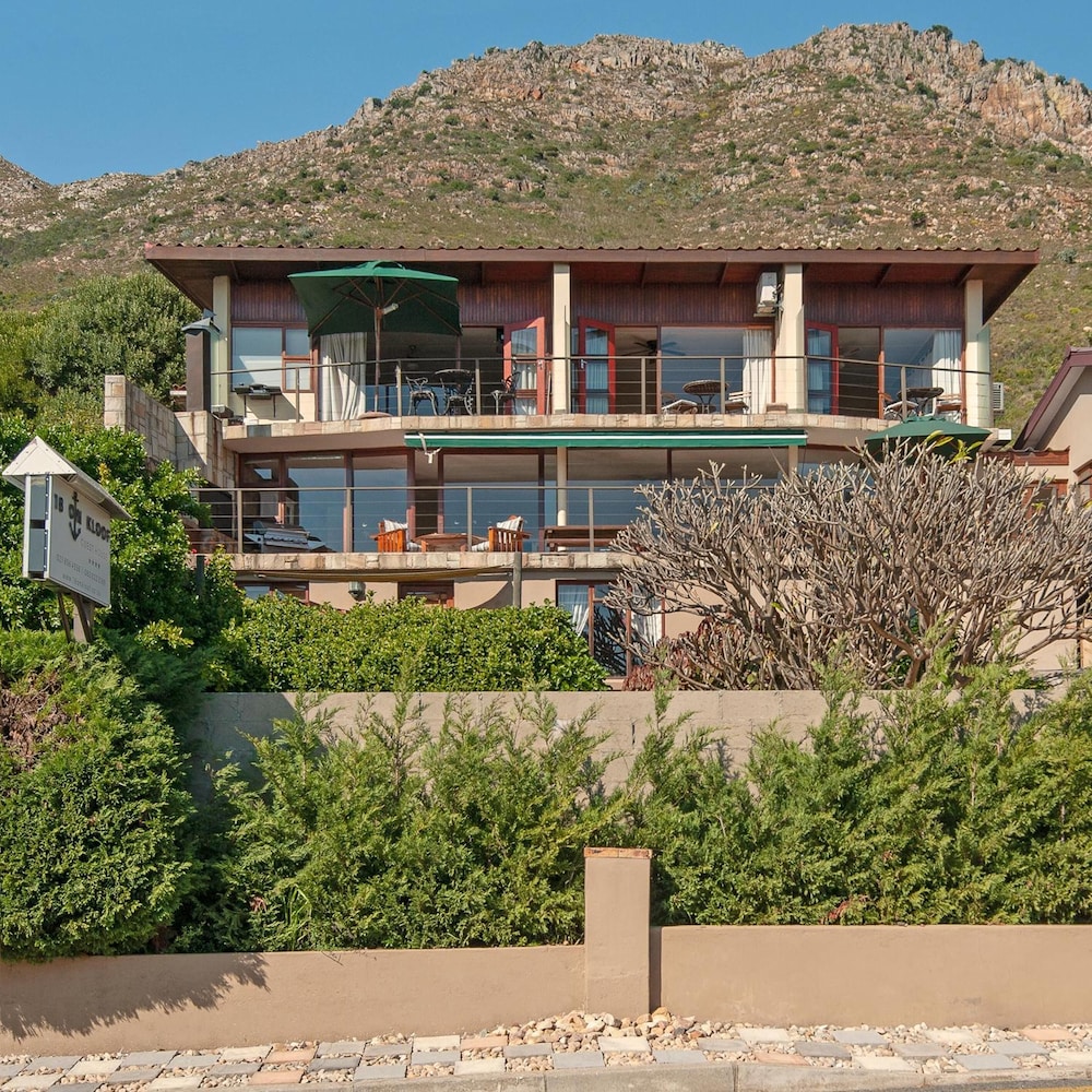 18 on Kloof Bed and Breakfast.