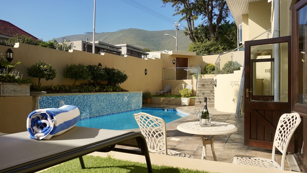 Sundown Manor Guest House – Sundown Manor Guest House in Zuid-Afrika