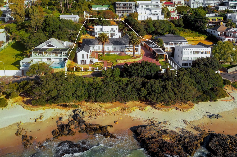 Manor on the Bay