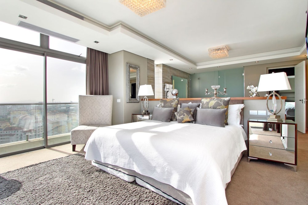 The Residences at Crystal Towers – The Residences at Crystal Towers in Zuid-Afrika