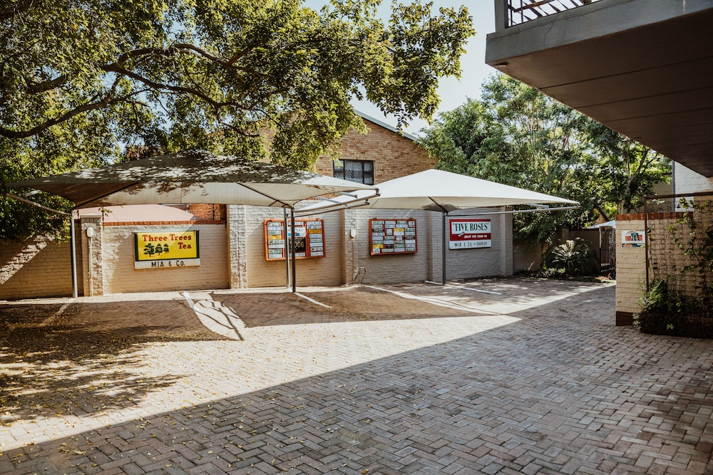 Ons Dorpshuis Guest House