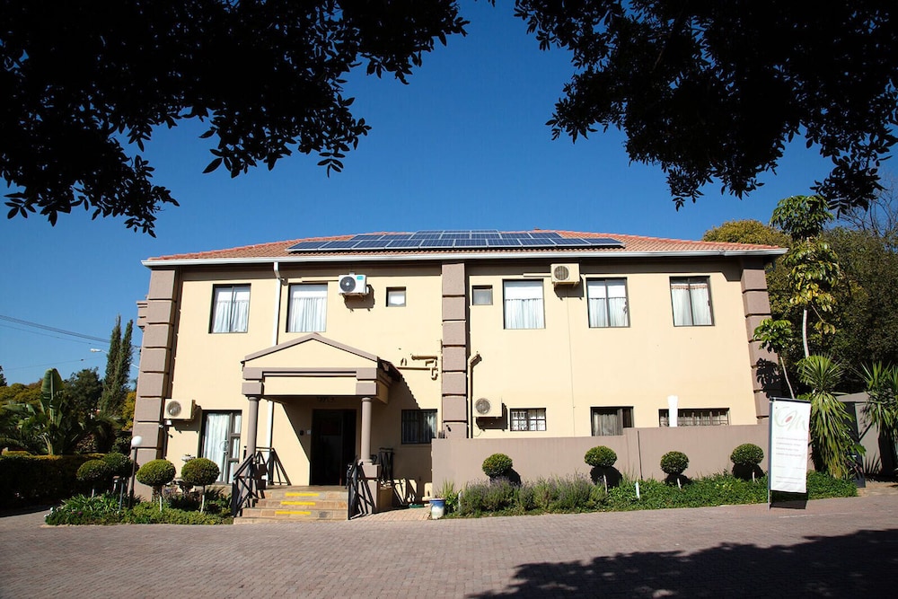 Constantia Manor Guest House.