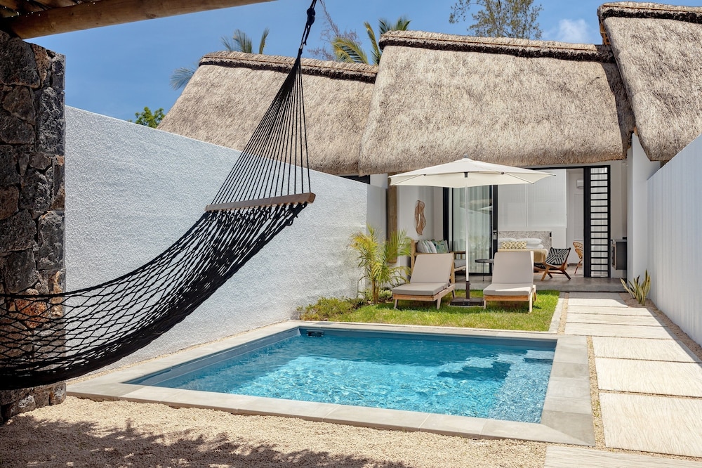 Tropical Attitude - Adults only