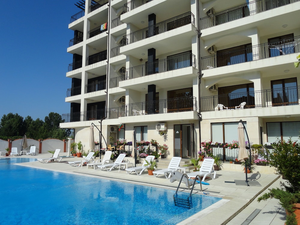 Cantilena Complex, Sunny Beach
