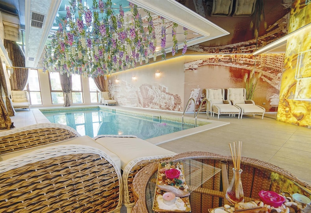 Harmony Suites 2 & 3 – Harmony Suites 2 & 3 in Bulgarije