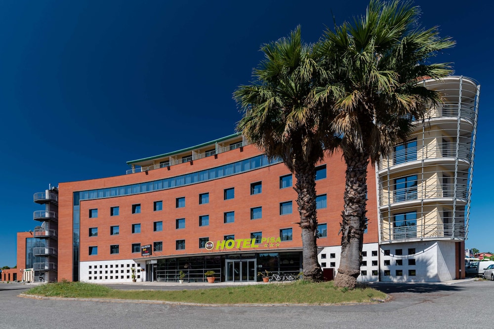B&B HOTEL Pisa Airport.