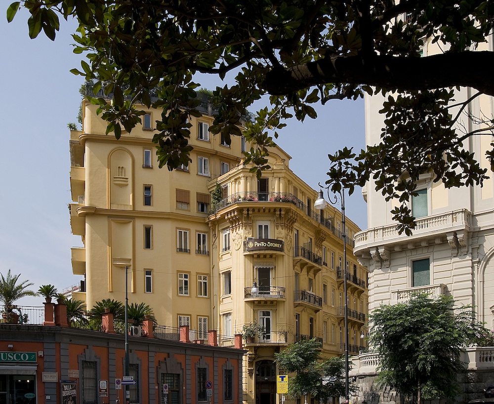 Pinto Storey Hotel afbeelding