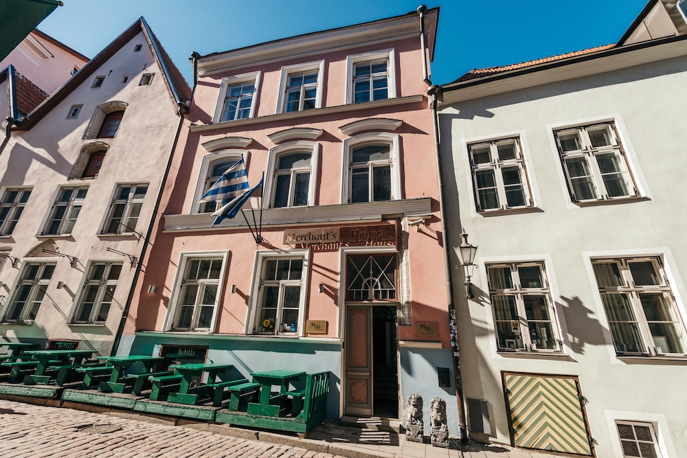 Merchants House Hotel.