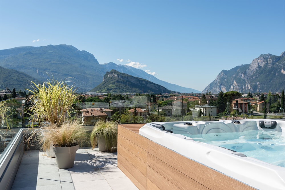 Hoody Active & Happiness Hotel, Arco